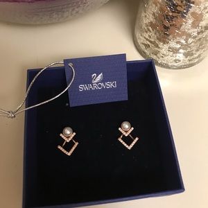 Swarovski edify earrings, rose gold tone with pearl, NEW!!! Geometric shape.